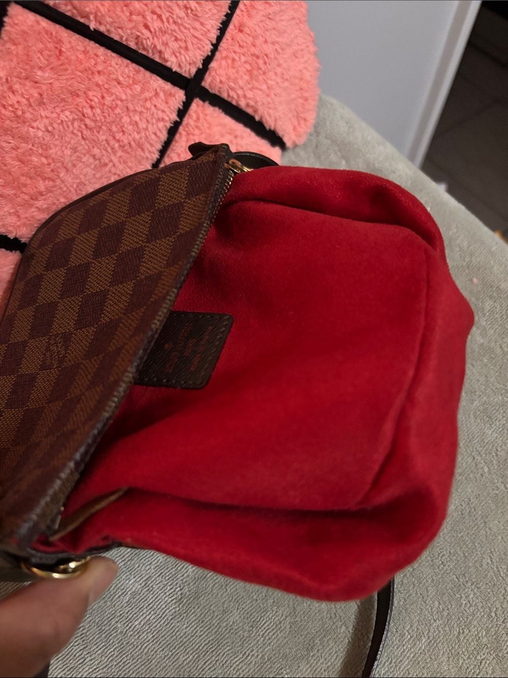 Louis Vuitton Brown Damier Mini pouch with Gold Hardware - Picture 2 of 3